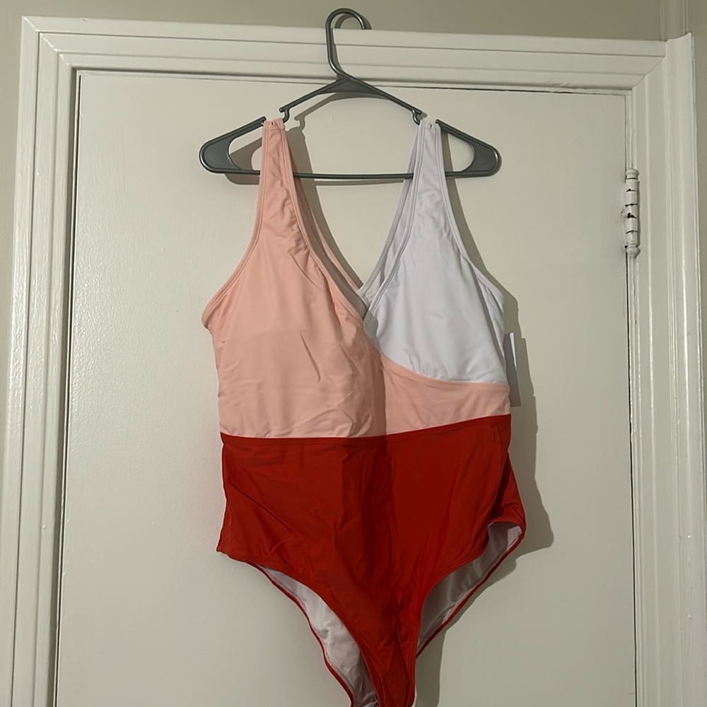 Full piece 3 toned bathing suit
